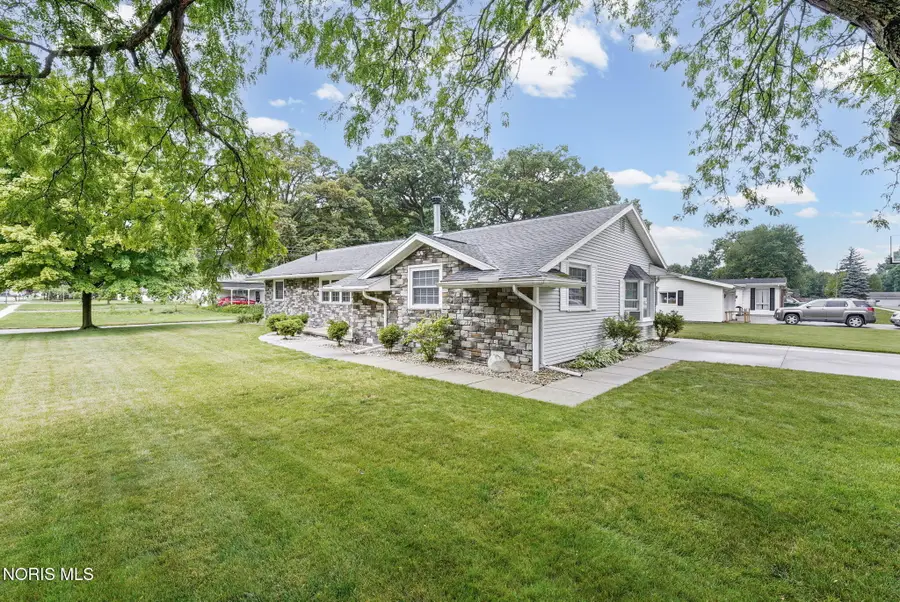 7105 Washington Drive, Holland, OH 43528 - #2