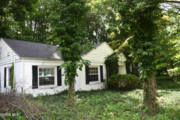 2106 Grecourt Drive, Toledo, OH 43615