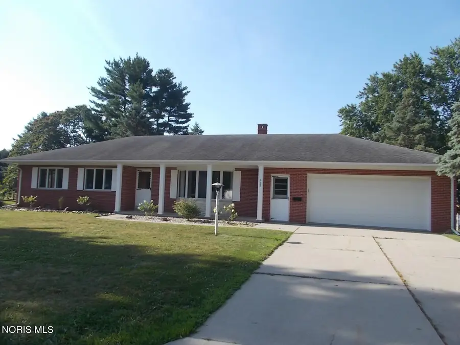 117 W Washington Street, Wauseon, OH 43567 - #3