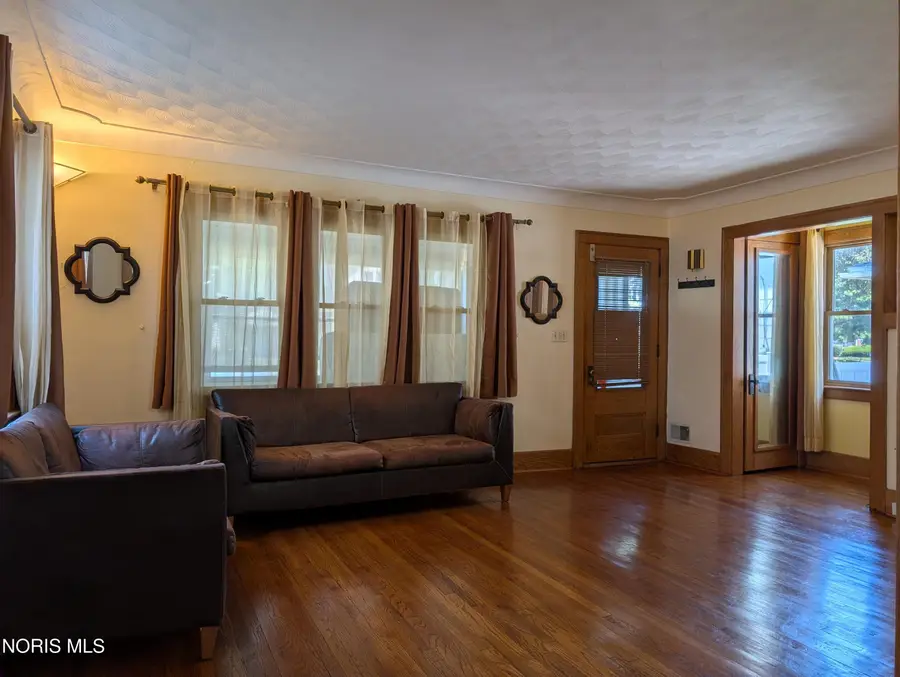865 Ogden Avenue, Toledo, OH 43609 - #2