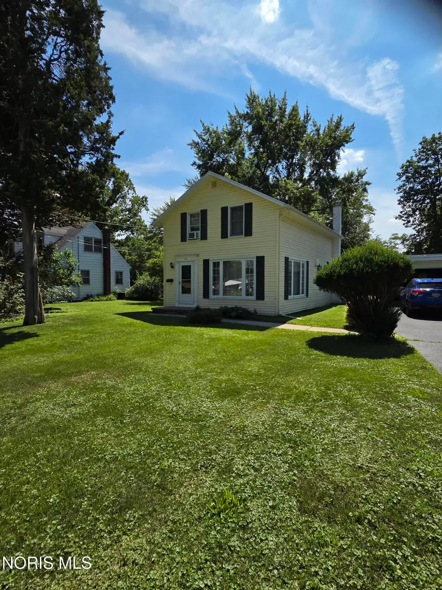956 Cherry Street, Perrysburg, OH 43551 - #2