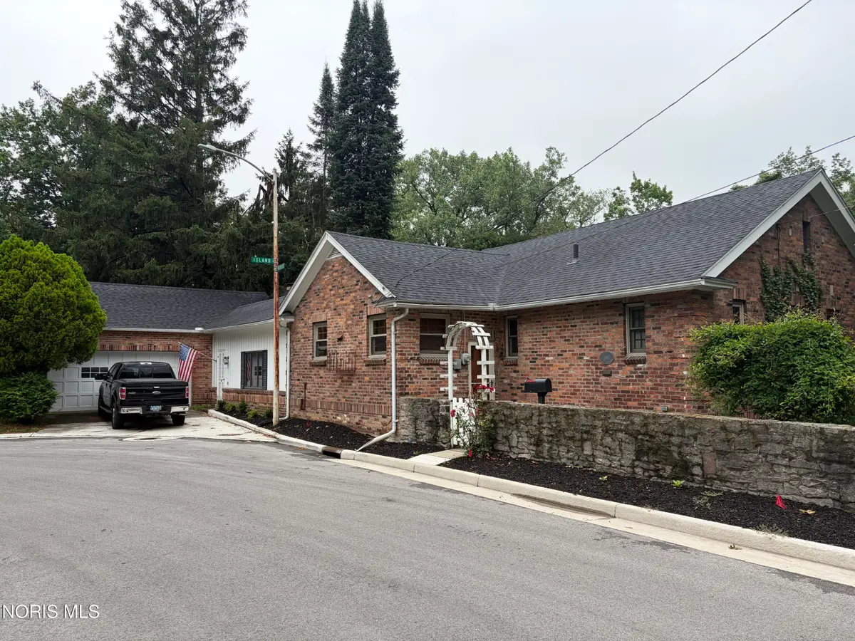 2067 Wildwood Boulevard, Toledo, OH 43614 - #1