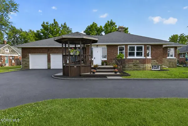 2826 Olde Curtice Road, Northwood, OH 43619