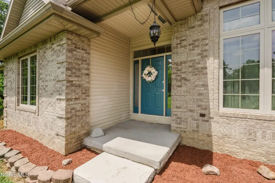 930 Robinhood Avenue, Findlay, OH 45840 - #2