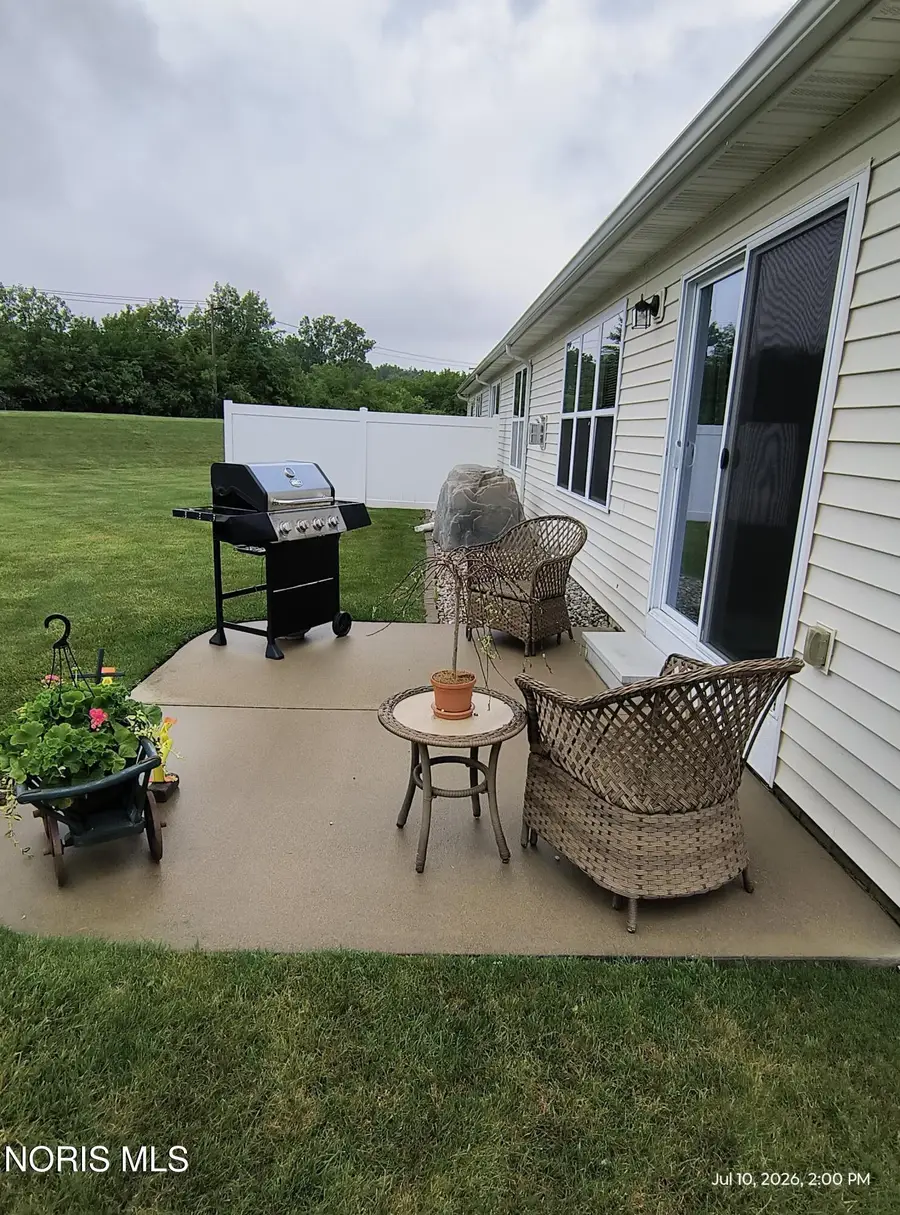 8408 Birchwood Lane, Northwood, OH 43619 - #3