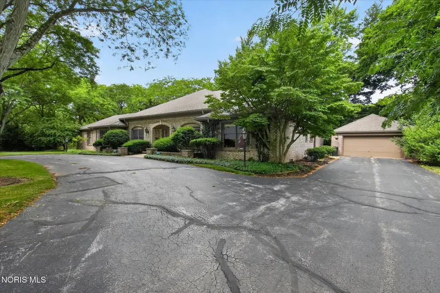 2043 Whitehall Road, Ottawa Hills, OH 43606 - #3