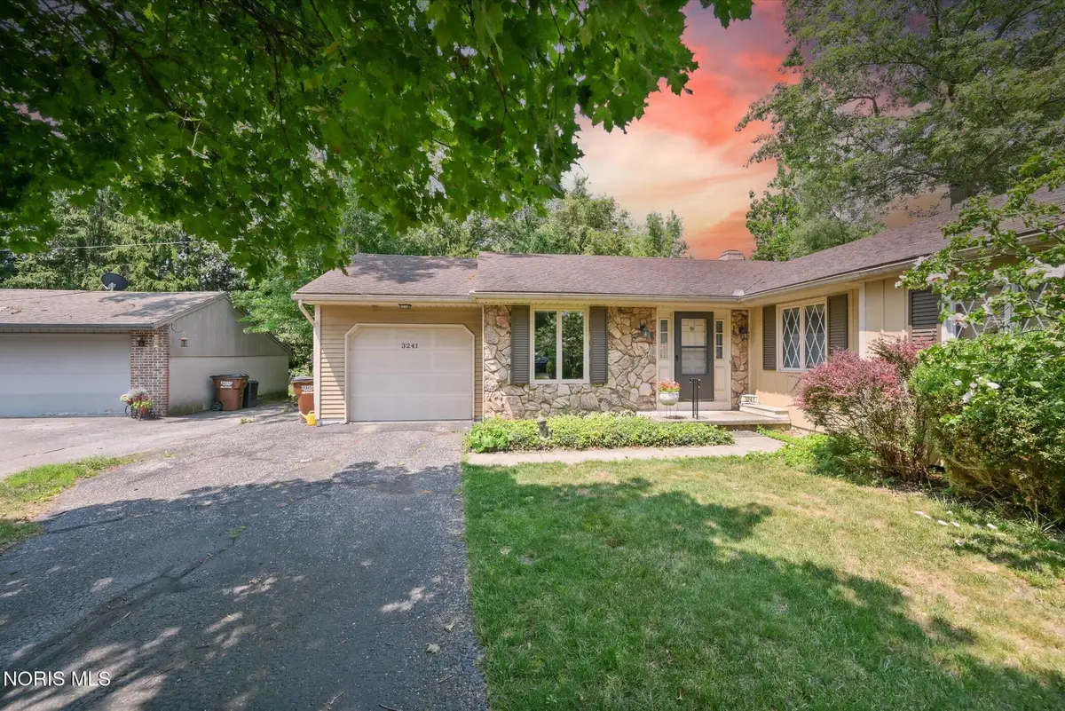3241 Woodbrook Road, Toledo, OH 43617 - #1
