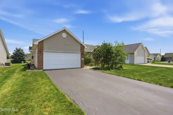 843 Tarra Oaks Drive, Findlay, OH 45840