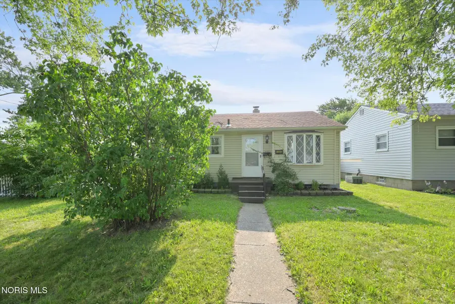 1305 Almon Avenue, Toledo, OH 43614 - #2