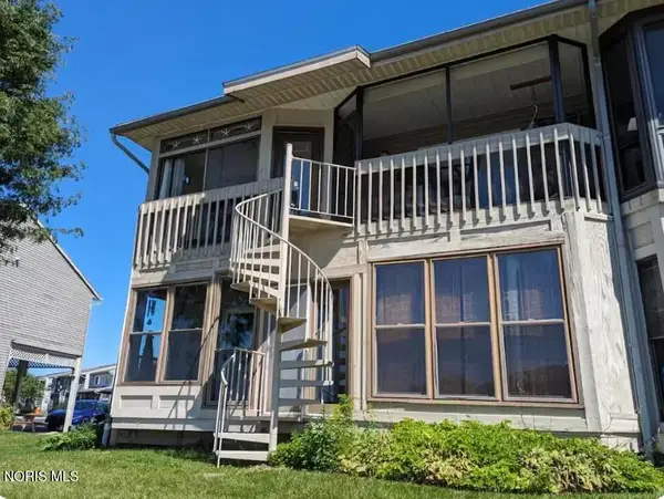 6342 N Harris Harbor Drive, Oak Harbor, OH 43449