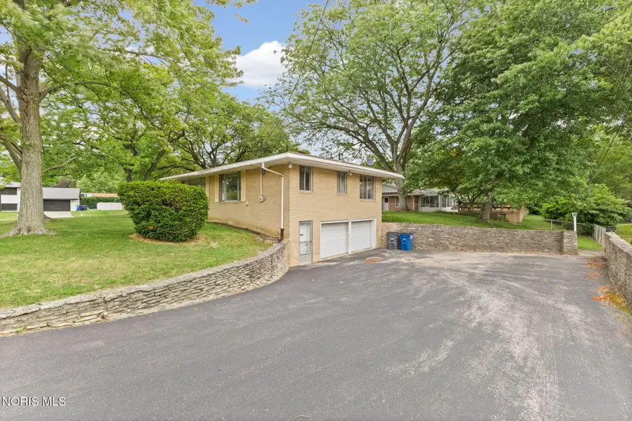 3739 S Beverly Hills Drive, Toledo, OH 43614 - #3