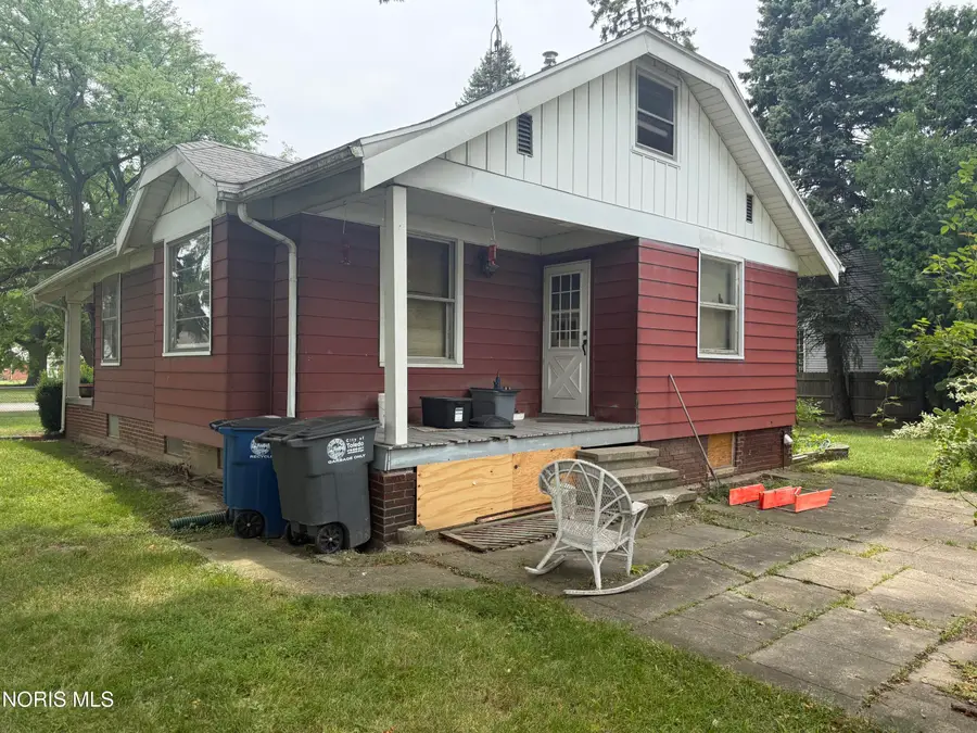 3223 E Manhattan Boulevard, Toledo, OH 43611 - #3