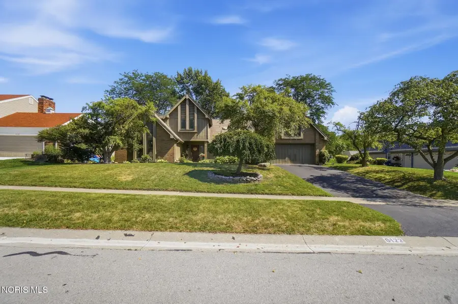 6122 Henthorne Drive, Maumee, OH 43537 - #2
