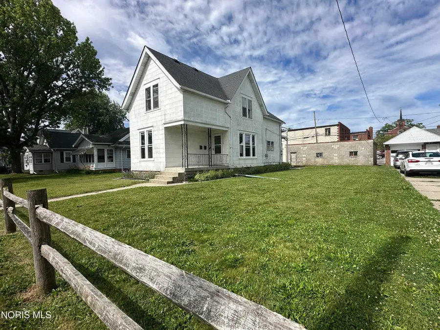 160 Oak Street, Rossford, OH 43460 - #3