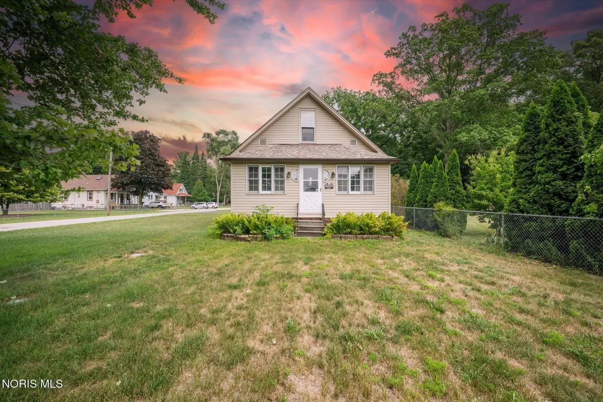 6034 Whiteford Road, Sylvania, OH 43560 - #1