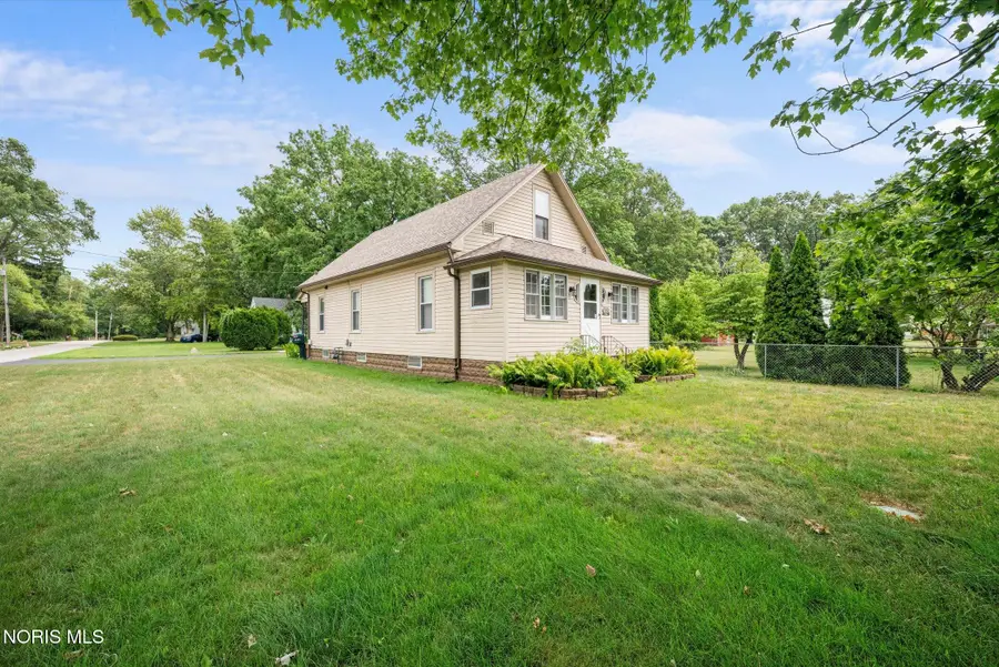 6034 Whiteford Road, Sylvania, OH 43560 - #2