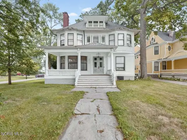 2274 Robinwood Avenue, Toledo, OH 43620