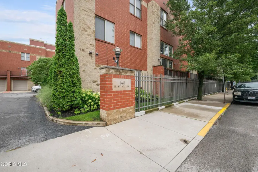145 S Saint Clair Street #38, Toledo, OH 43604 - #2