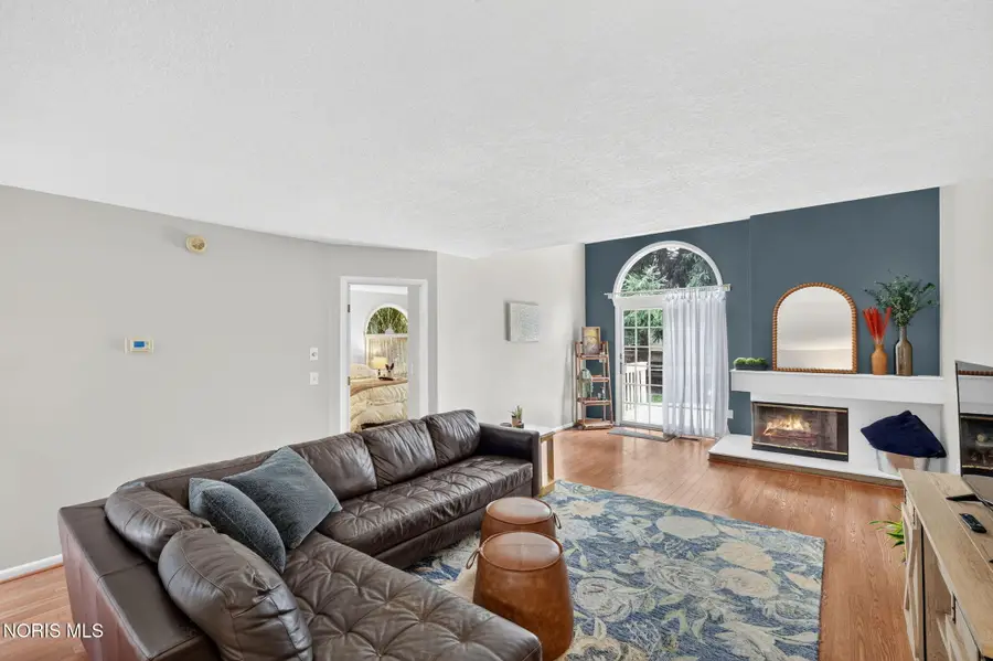 6049 Suffolk Lane, Maumee, OH 43537 - #3