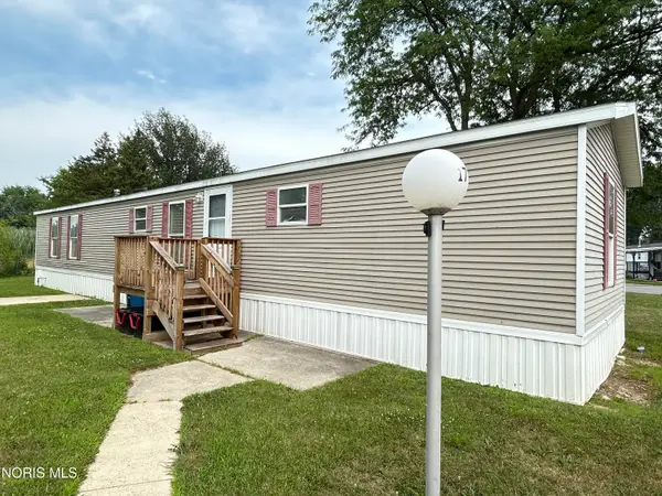 1730 Port Clinton Road #17, Fremont, OH 43420