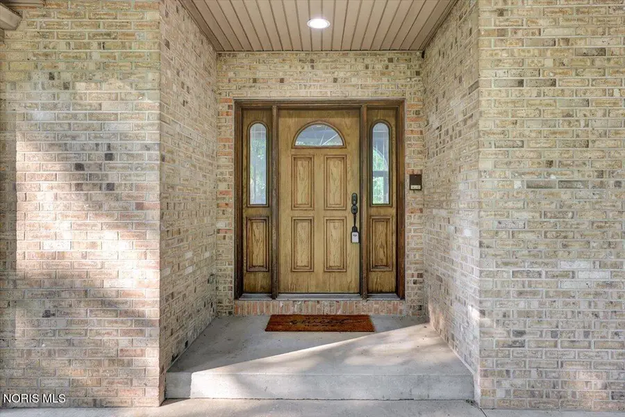 813 Woodland Drive, Wauseon, OH 43567 - #2