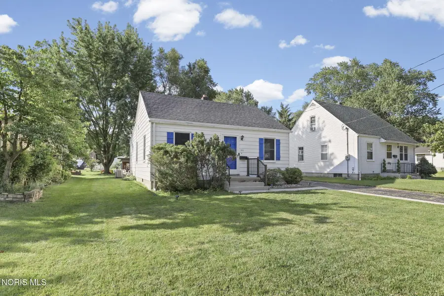 105 S Masters Court, Maumee, OH 43537 - #3