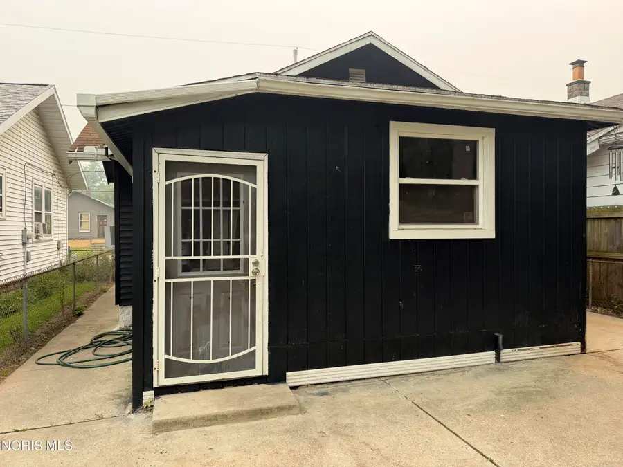 156 Spencer Street, Toledo, OH 43609 - #3