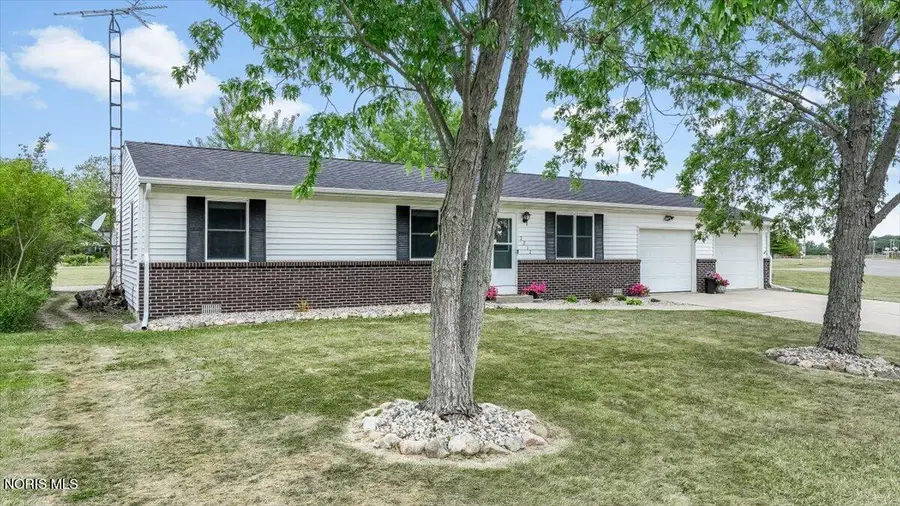 2212 Evergreen Drive, Defiance, OH 43512 - #3