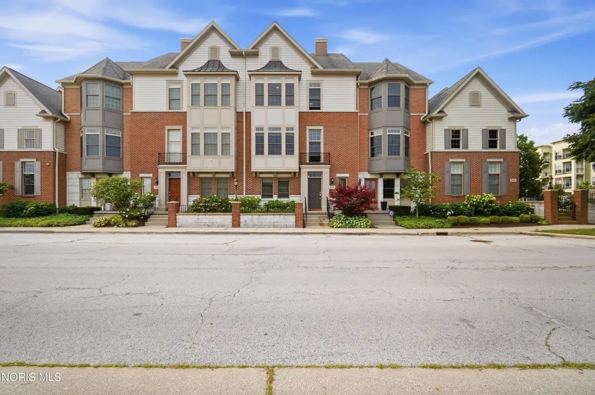 5174 Bostwick Road, Perrysburg, OH 43551 - #1