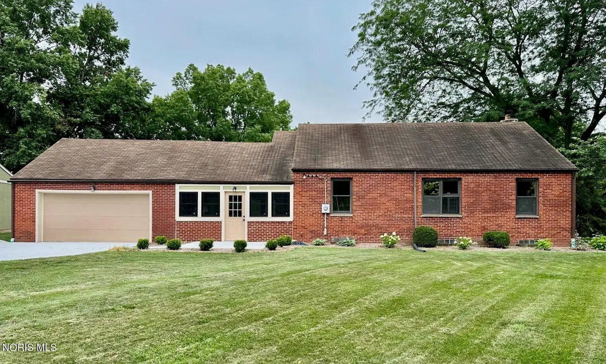 6411 Hilltop Lane, Maumee, OH 43537 - #1