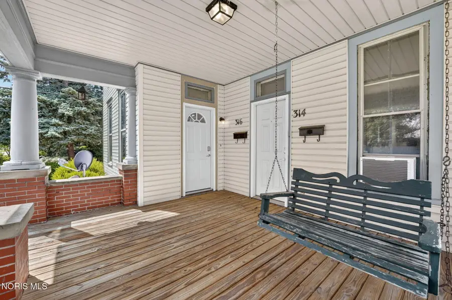 316 W Lincoln Street, Findlay, OH 45840 - #2