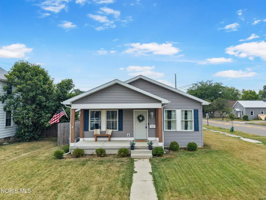 327 S Walnut Street, Bryan, OH 43506 - #2