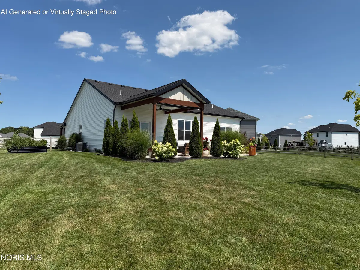 1403 Roberts Circle, Waterville, OH 43566 - #1
