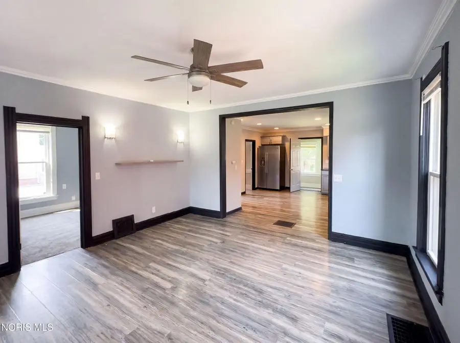 608 Howland Avenue, Toledo, OH 43605 - #3
