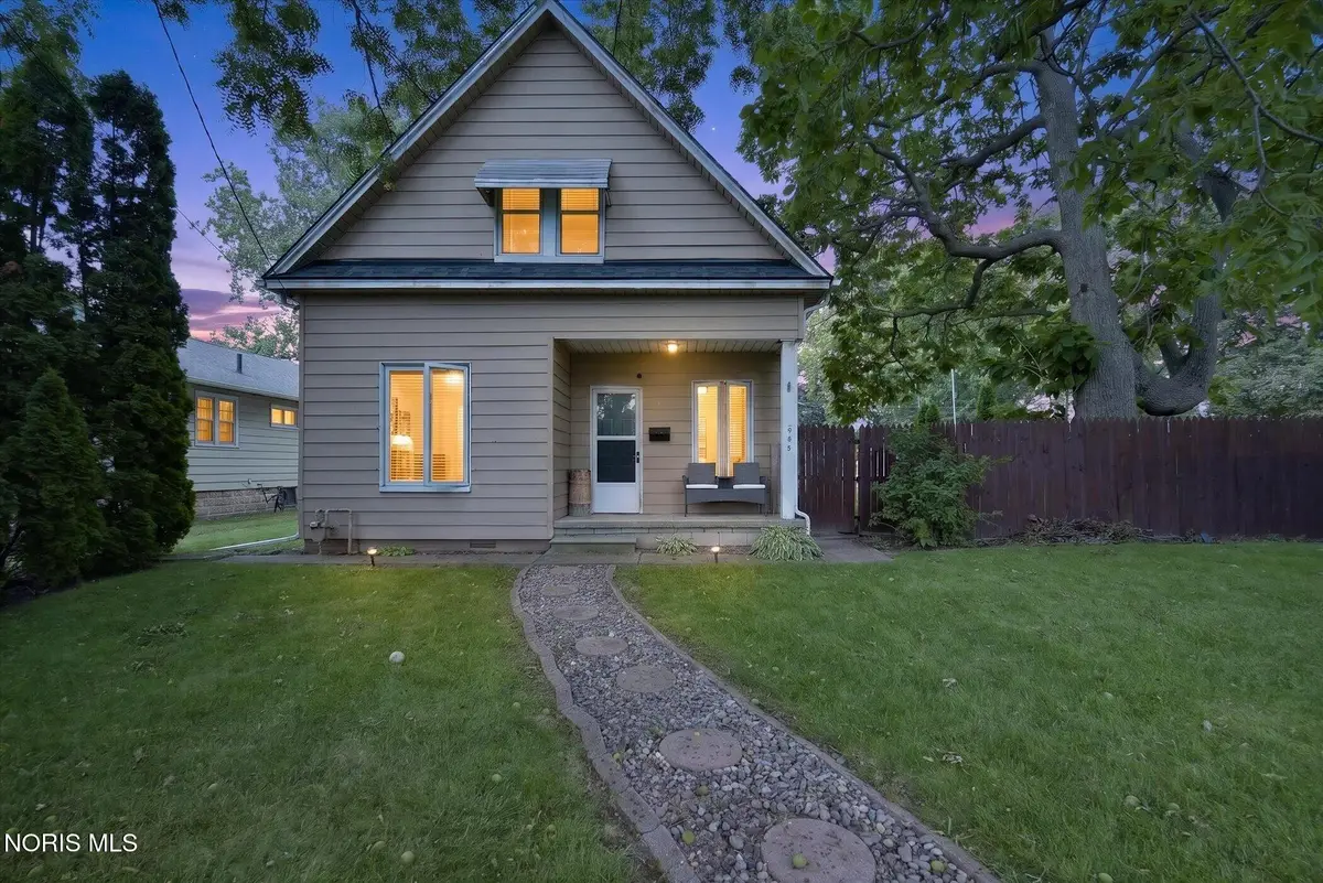 323 S Main Street, Walbridge, OH 43465 - #1