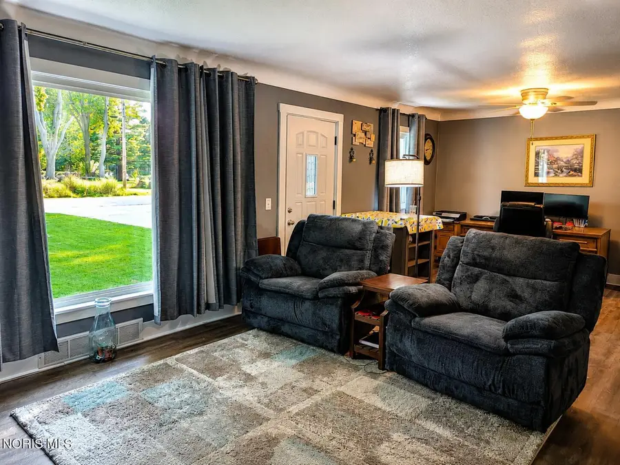 23393 W Centerfield Drive, Genoa, OH 43430 - #2