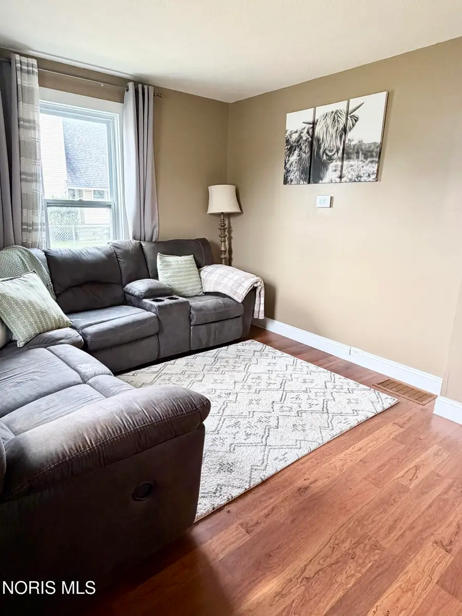 304 Kinney Street, Bellevue, OH 44811 - #3
