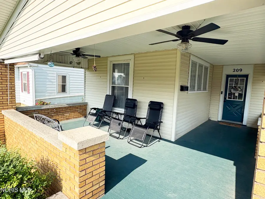 209 Shinkle Street, Findlay, OH 45840 - #3
