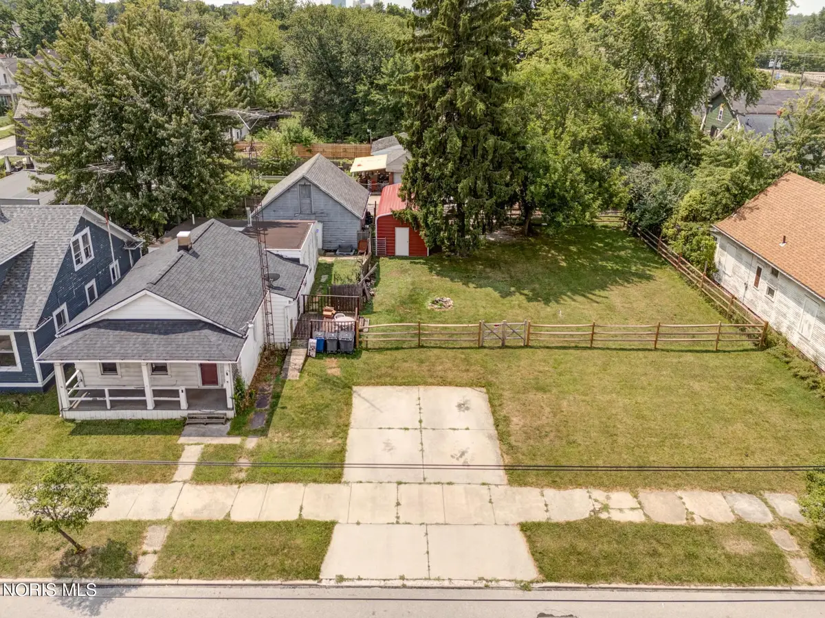709 Chicago Street, Toledo, OH 43611 - #1