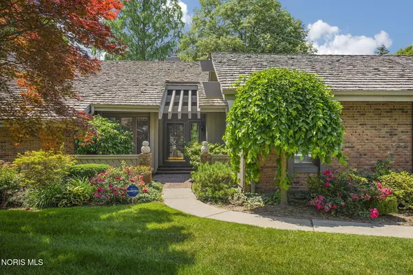 29603 Somerset Road, Perrysburg, OH 43551