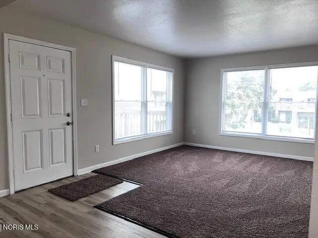 6201 Garden Road #Apt B32, Maumee, OH 43537 - #3