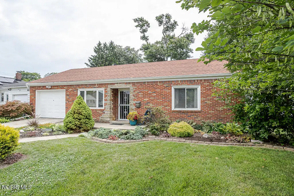 3215 Ravenwood Boulevard, Toledo, OH 43614 - #1