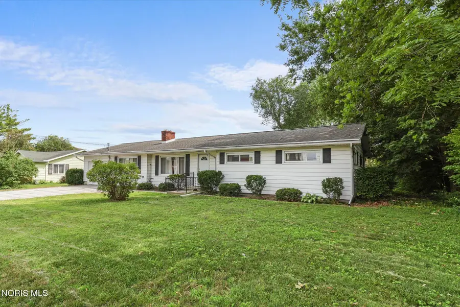 1430 Clough Street, Bowling Green, OH 43402 - #2