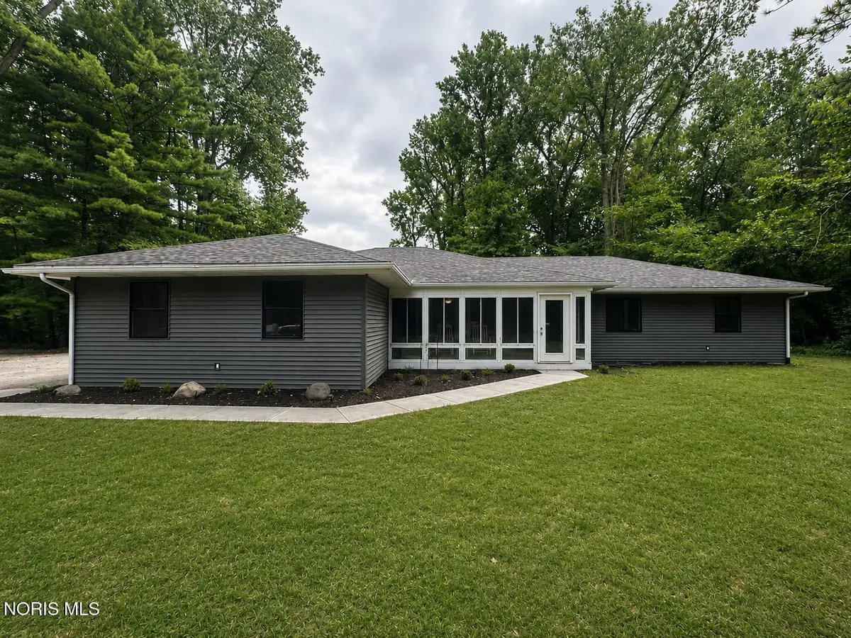 7221 Manore Road, Whitehouse, OH 43571 - #1