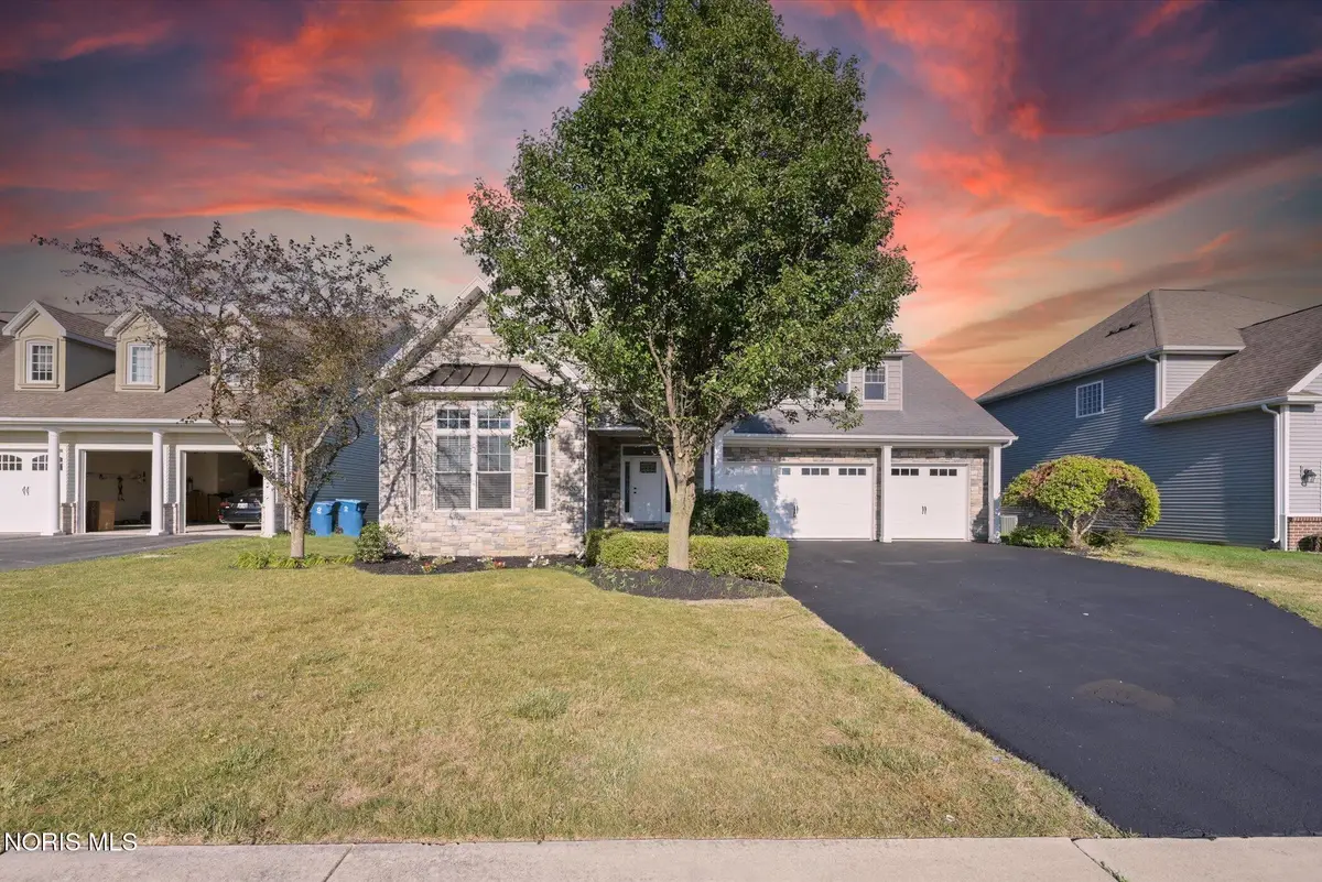 5900 Walnut Springs Boulevard, Sylvania, OH 43560 - #1