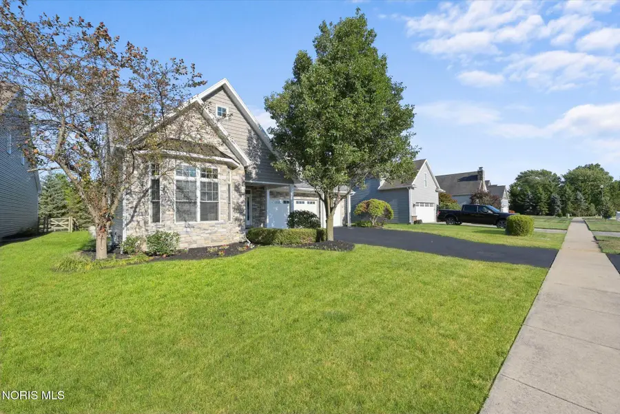 5900 Walnut Springs Boulevard, Sylvania, OH 43560 - #2