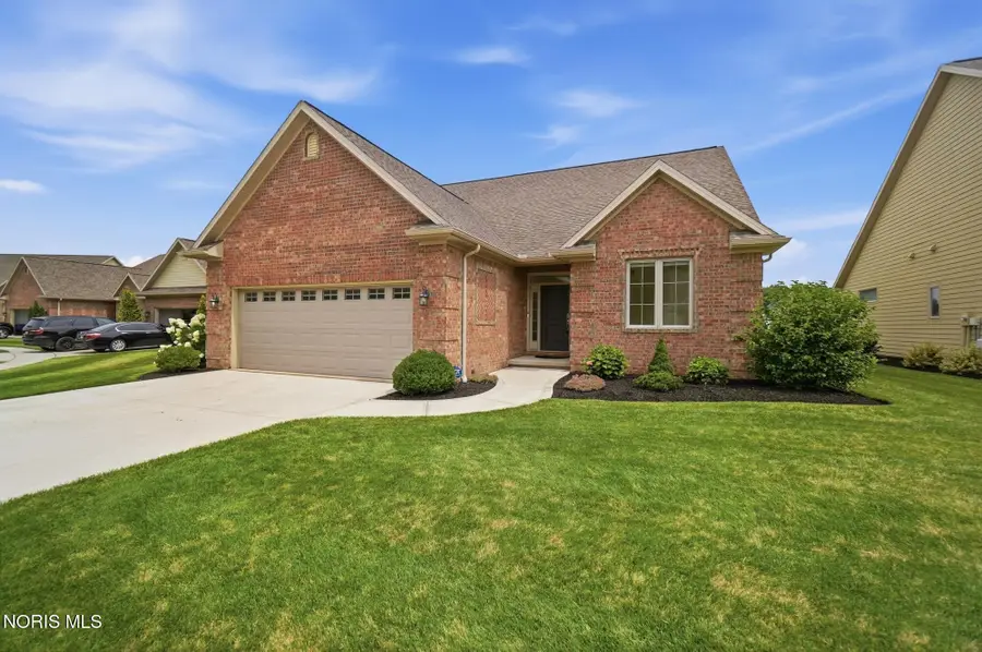 1543 Winterwood Court, Bowling Green, OH 43402 - #2