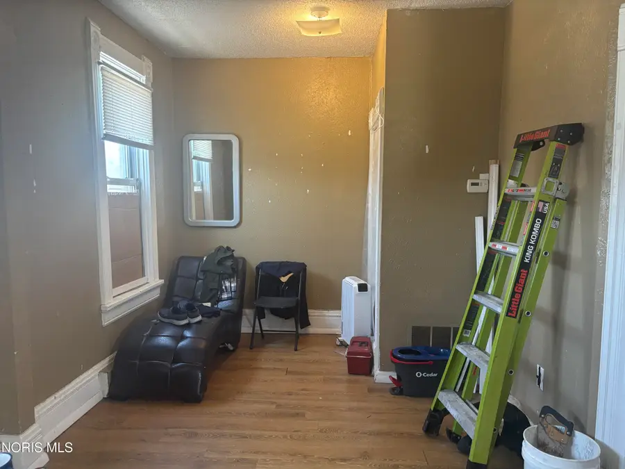 902 N Huron Street, Toledo, OH 43604 - #3