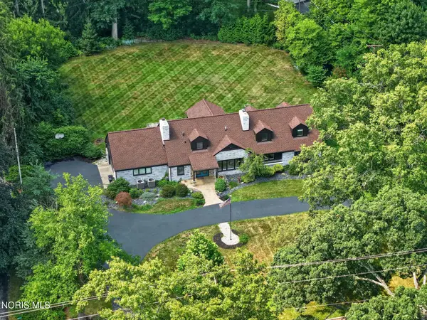 4545 Indian Road, Ottawa Hills, OH 43615
