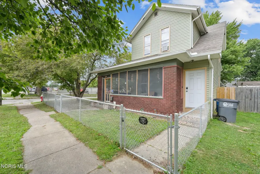 240 Gradolph Street, Toledo, OH 43612 - #2